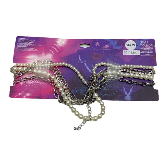 NWT Disney Villains Ursula Necklace - Picture 2 of 4